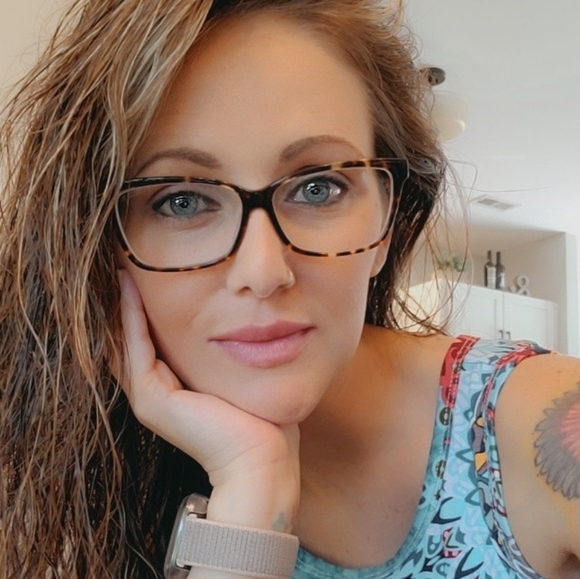 Meet your Posher, Kelsie - Picture 2 of 2